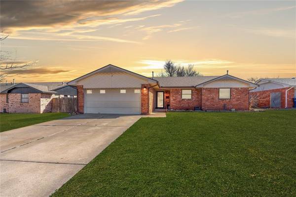 2405 S Jensen Avenue, El Reno, OK 73036