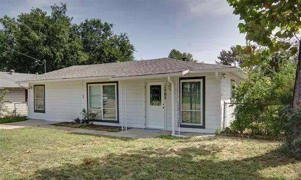 1302 Joslin Street, Cleburne, TX 76033