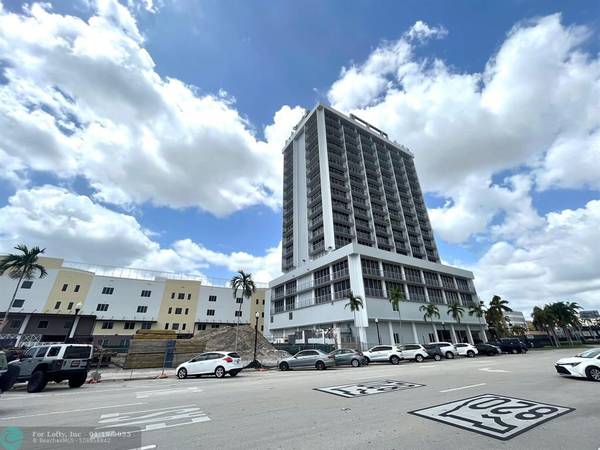 Hollywood, FL 33020,1720 Harrison St  #11D & 11D-1