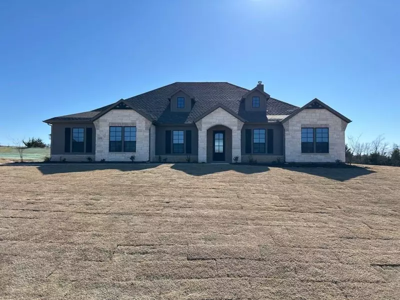 1070 Julian Drive, Van Alstyne, TX 75495