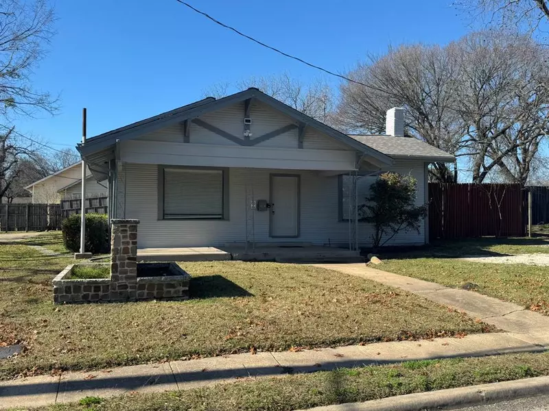 506 S WASHINGTON Street, Kaufman, TX 75142