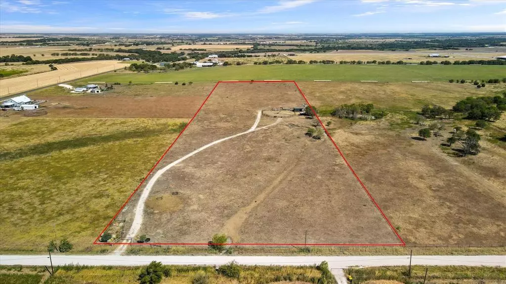 696 County Rd 4421 Road, Itasca, TX 76055