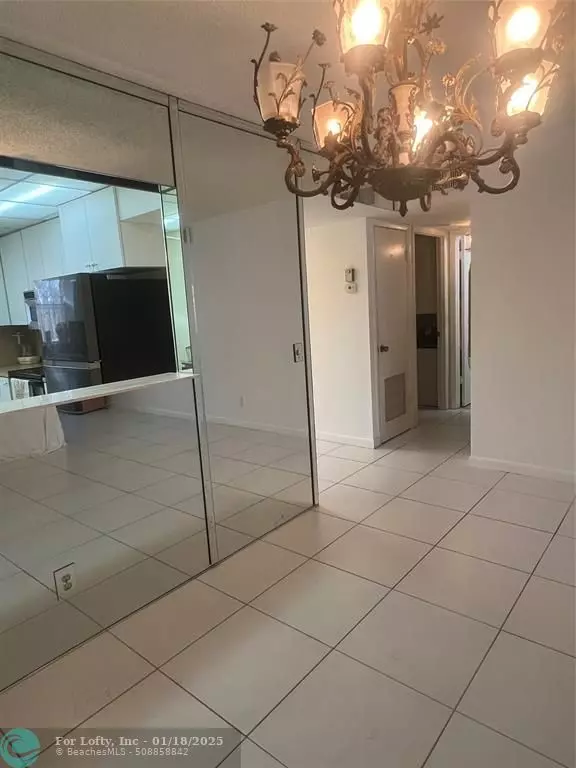 Sunrise, FL 33322,9721 Sunrise Lakes Blvd  #106