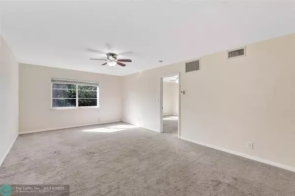 Wilton Manors, FL 33305,124 NE 19th Ct  #214B