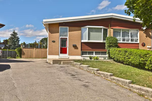 12 Stanley CT, Brampton, ON L6Y 2A9