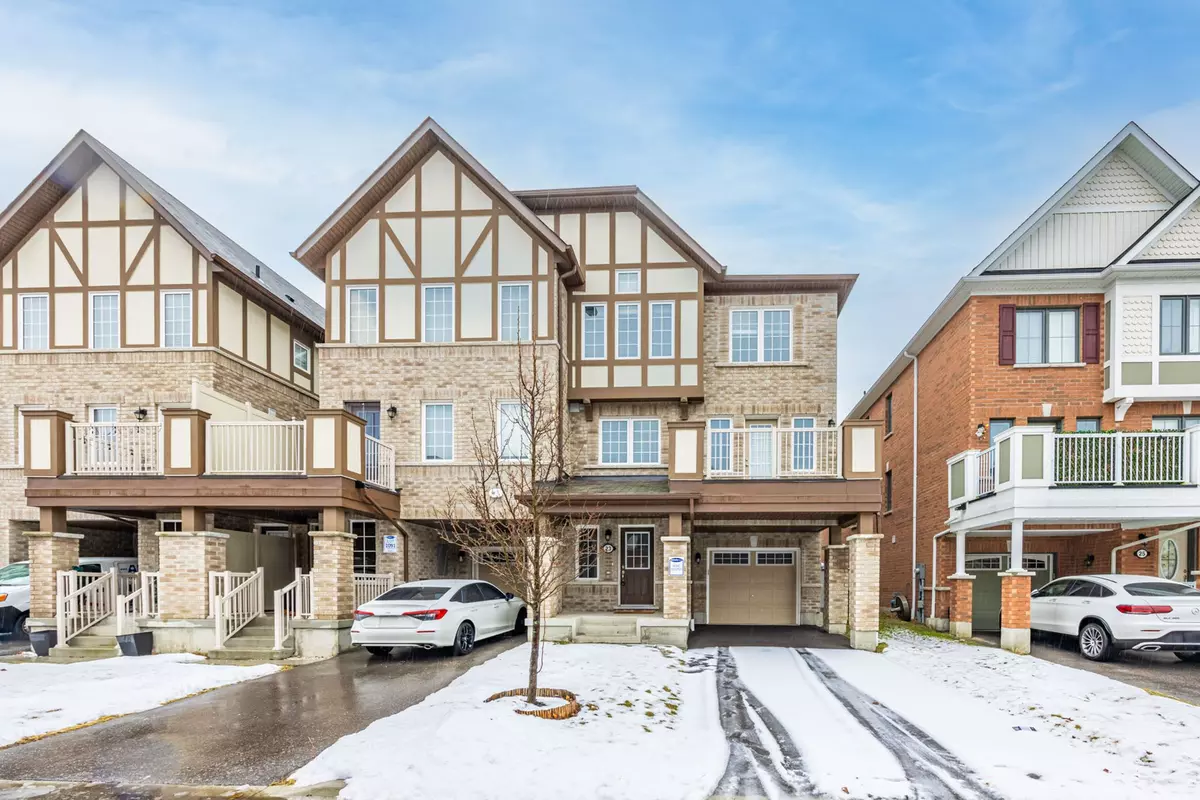 Whitby, ON L1P 0E4,23 Bluegill CRES