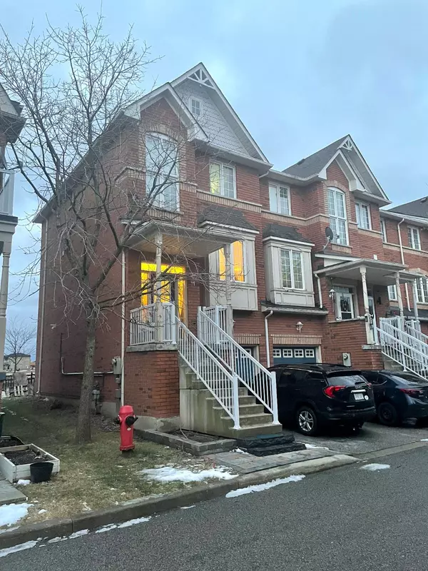 25 Annable LN #34, Ajax, ON L1S 7S6