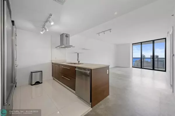 Miami, FL 33131,495 Brickell Ave  #4407