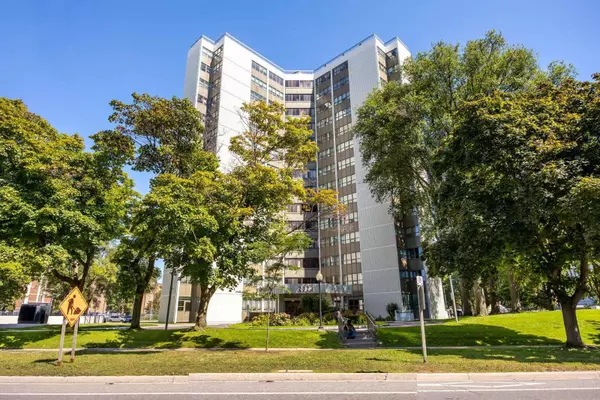 2323 Confederation Pkwy S #1207, Mississauga, ON L5B 1R6