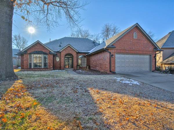 4704 Fountain Gate Drive, Norman, OK 73072