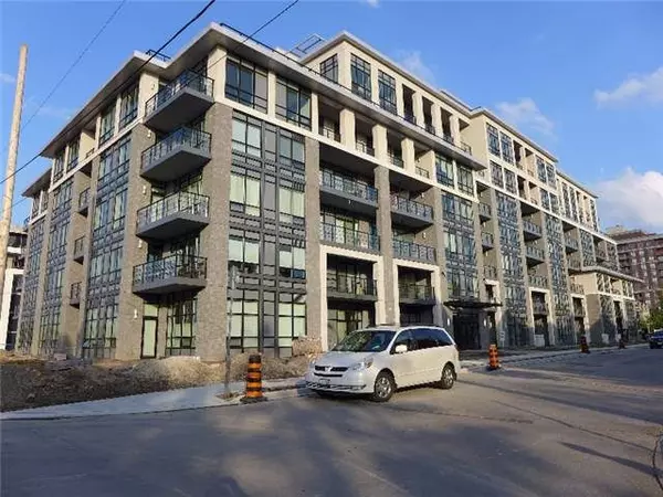 21 Clairtrell RD #210, Toronto C14, ON M2N 5J7