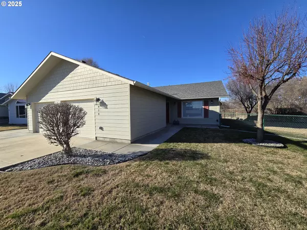 Hermiston, OR 97838,914 SW BRANDT CT