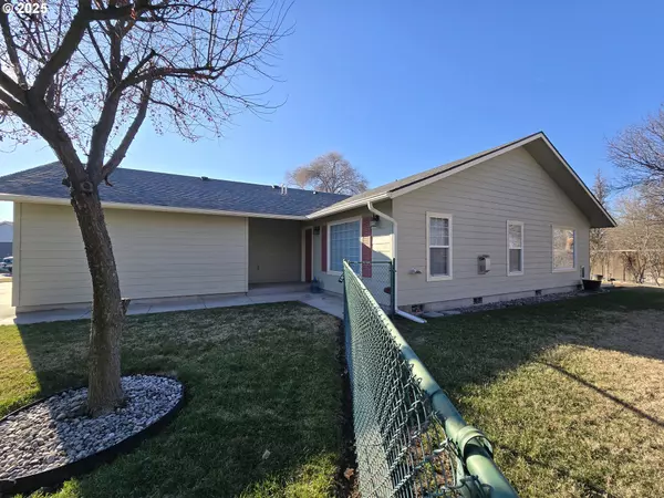 Hermiston, OR 97838,914 SW BRANDT CT