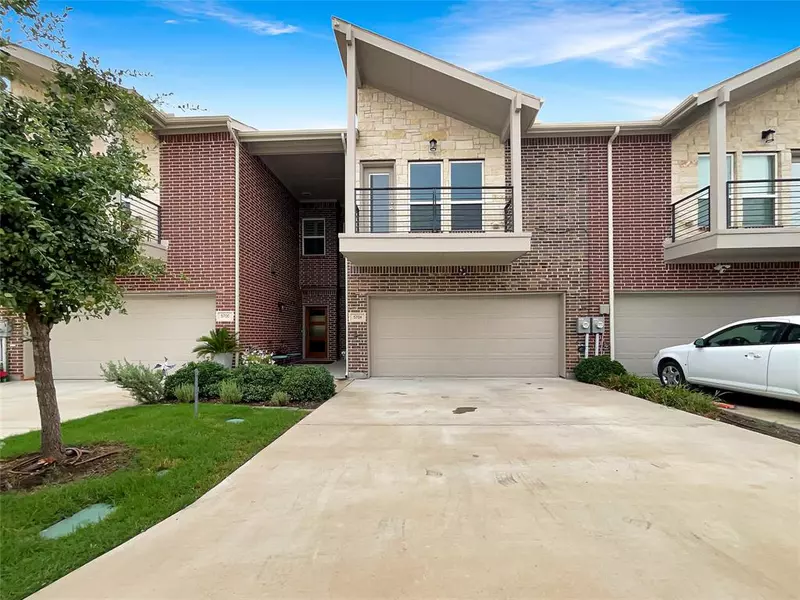 5704 Woodlands Drive, The Colony, TX 75056