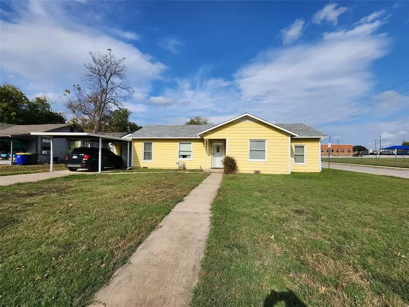 9000 Rowland Drive, White Settlement, TX 76108