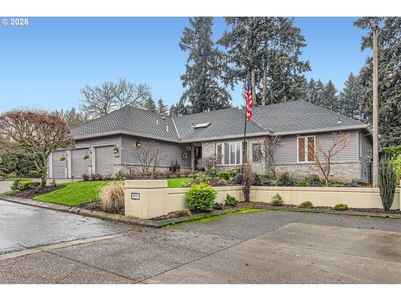 8233 SW EDGEWATER, Wilsonville, OR 97070