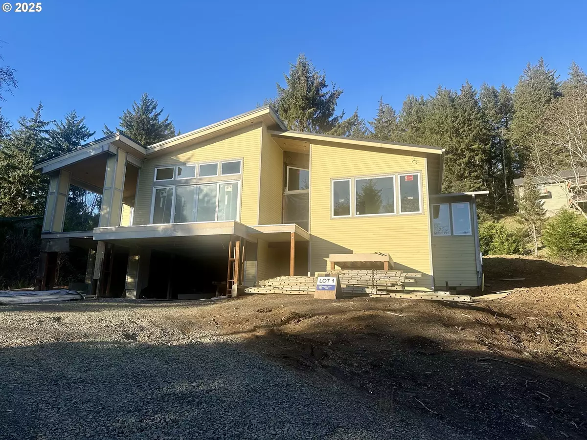 Cannon Beach, OR 97110,780 MONICA CT