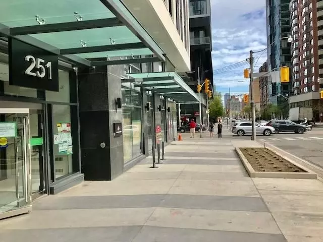 Toronto, ON M5B 0C3,251 Jarvis ST #3514