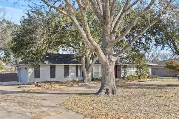 Murphy, TX 75094,135 Moonlight Drive