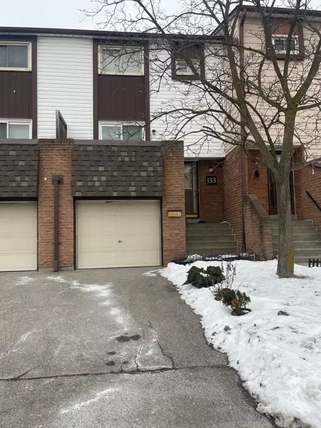 1221 Dundix RD E #133, Mississauga, ON L4Y 3Y9