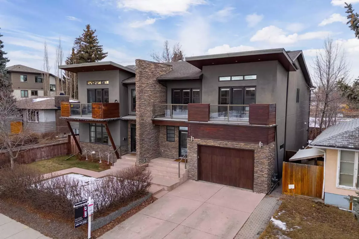 Calgary, AB T2T 2J9,1534 38 AVE SW