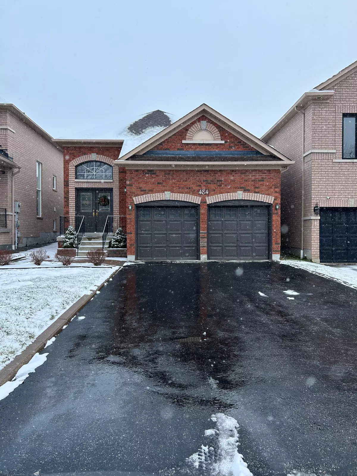 Pickering, ON L1V 7A8,484 Summerpark CRES