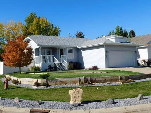 Brooks, AB T1R 1M1,87 Greystone Close E