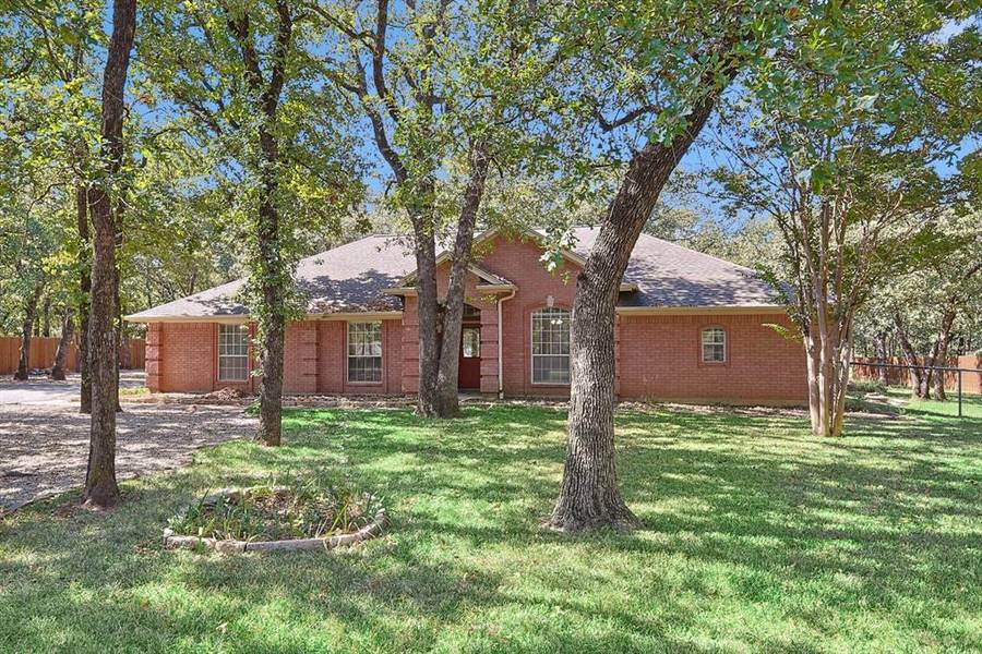 5240 Banks Road, Fort Worth, TX 76140