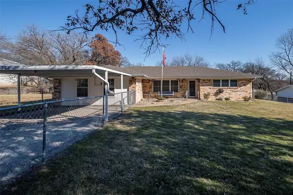 Weatherford, TX 76087,302 Yucca Drive