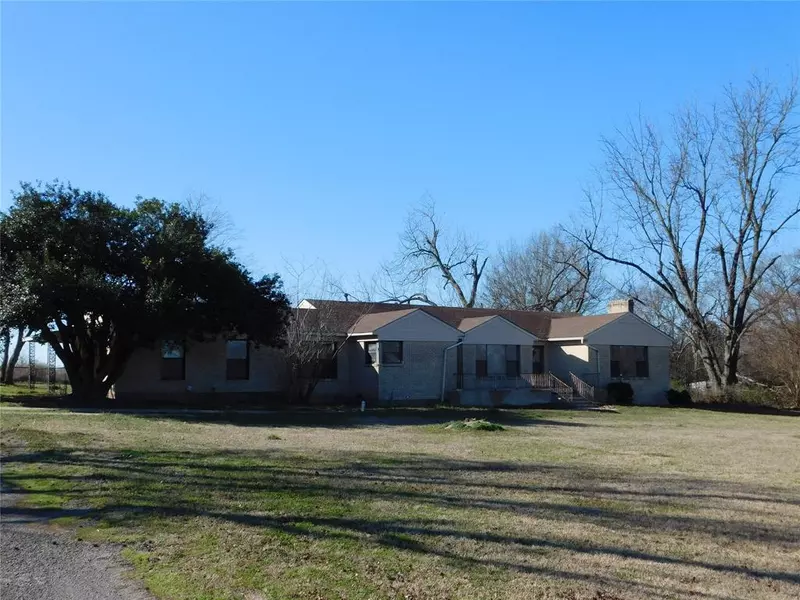 452 E Fm 2795, Emory, TX 75440