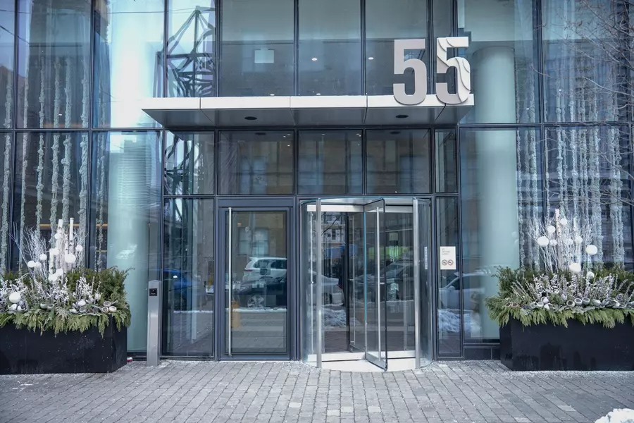 55 Cooper ST #5711, Toronto C08, ON M5E 0G1