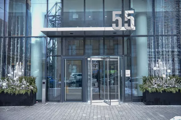 55 Cooper ST #5711, Toronto C08, ON M5E 0G1