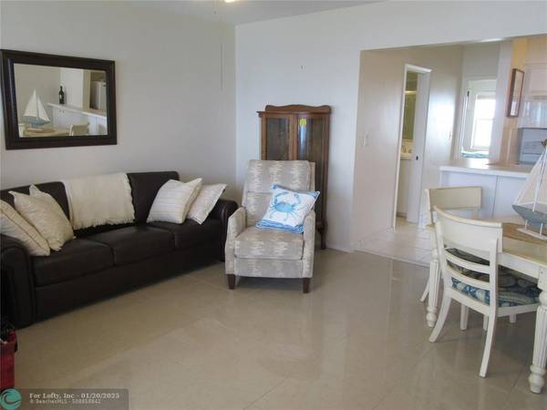 Lauderdale By The Sea, FL 33308,4050 N Ocean Dr  #1009