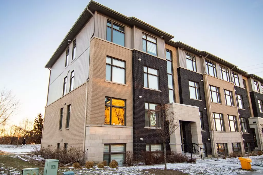 Cityview - Parkwoods Hills - Rideau Shore, ON K2E 0C5,231 Citiplace DR #F