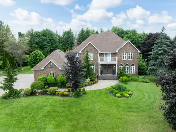 10 Prince Rupert DR, Clarington, ON L1E 1Z4