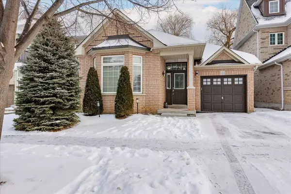 8 Wellspring AVE, Richmond Hill, ON L4E 3K3