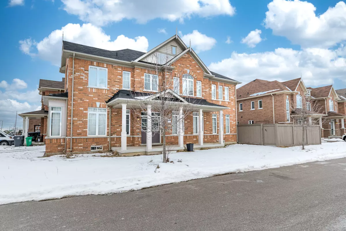 Brampton, ON L7A 4E6,61 Truro CIR N