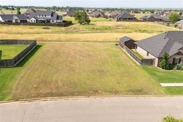 2001 Pinnacle Drive, Weatherford, OK 73096