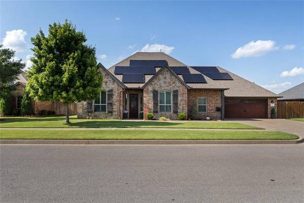 2101 Stratta Drive, Weatherford, OK 73096