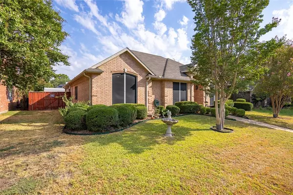 Rowlett, TX 75088,7717 Straits Drive