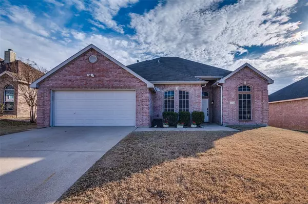 3014 Wren Lane, Midlothian, TX 76065