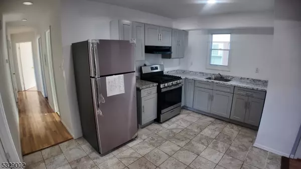 634 Maple Ave Apt 1, Elizabeth City, NJ 07202