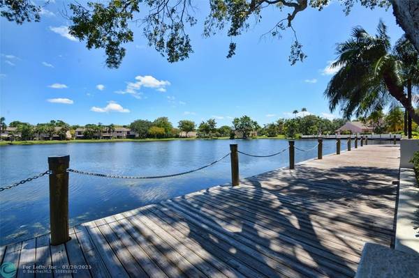 Coconut Creek, FL 33066,2212 Seagrape Cir