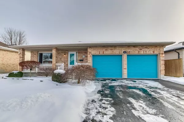 13 Ridge RD, Ingersoll, ON N5C 4B8