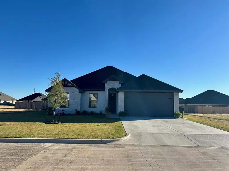 530 Calla Lily Drive, Tolar, TX 76476