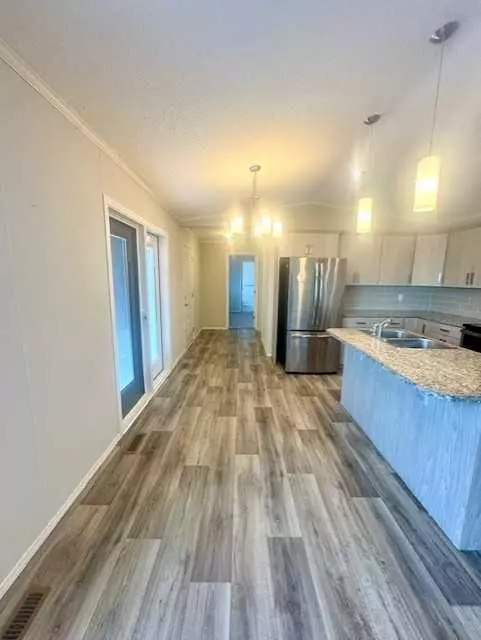 Grande Prairie, AB T8W 0M4,11850 84 AVE #109