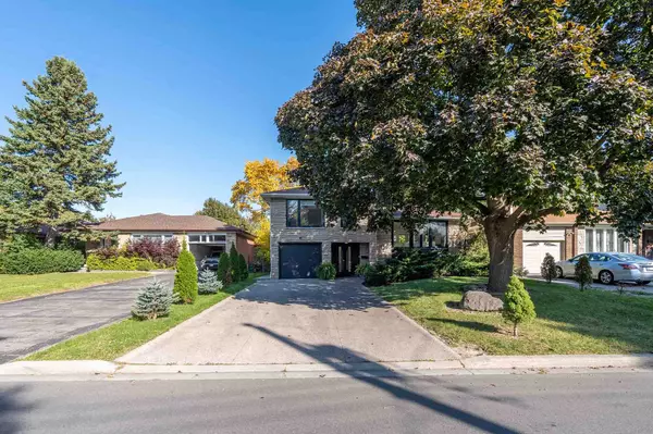 Toronto C07, ON M2R 2P8,68 Dewlane DR