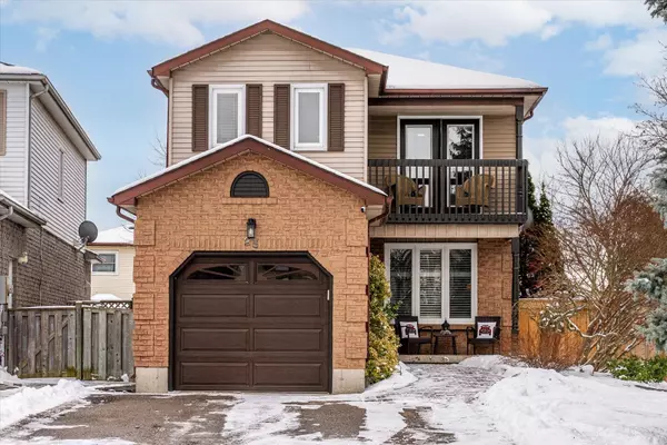 25 Birchfield CT, Clarington, ON L1E 1M4