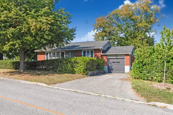 33 Beatty RD, Ajax, ON L1S 1Z1