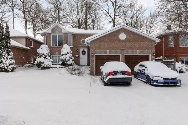 548 Leacock DR, Barrie, ON L4N 7B3